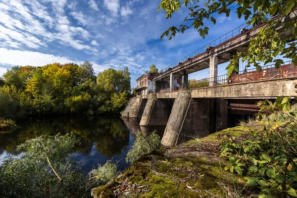 Autumn Landscape Old Abandoned Hydroelectric Power Station Built Small River — Stock Photo, Image