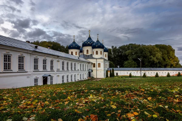 Panorama Van Het Oude Mannelijke Klooster George Buitenwijken Van Veliky — Stockfoto