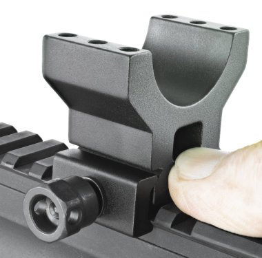 Tüfek kapsam Bankası bir Ar-15 Demiryolu üzerinde monte