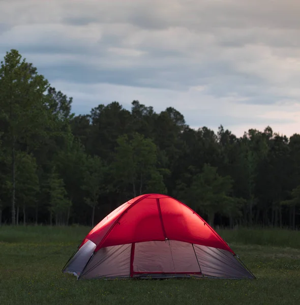 Tent Lights Glowing Just Sun Has Set Cloudy Day — Stock Photo, Image