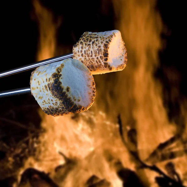 Smore Zutat wird geröstet — Stockfoto