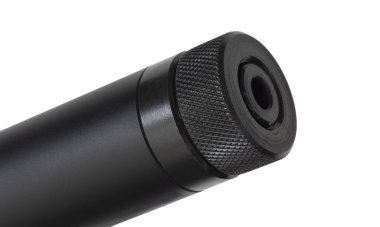 Varil iplik koruyucu bir tüfek üzerinde beyaz izole