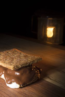 Akşam kamp daha fazla snack