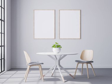 Küçük yemek odasındaki iki boş çerçeve... 