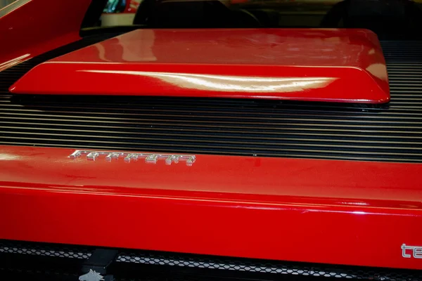 Uma Tampa Compartimento Motor Carro Super Desportivo Vermelho Itália — Fotografia de Stock