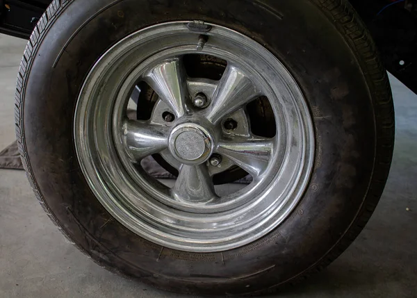 Foto Eines Muscle Cars Das Restauriert Werden Soll Der Reifen — Stockfoto