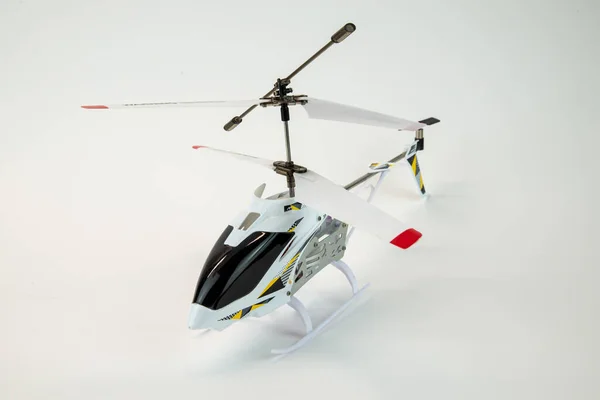 Modelo de helicóptero elétrico branco — Fotografia de Stock