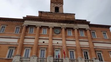 Foligno kasabası merkez meydanda.