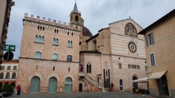 San Feliciano hlavní kostel v centru Foligno Posta — Stock video