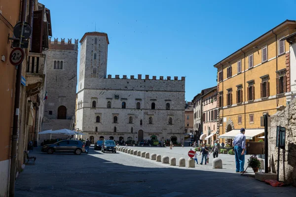 Todi Italská Červen 2020 Piazza Del Popolo Todi Kostely Obcemi — Stock fotografie
