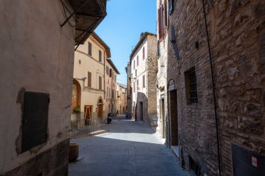 Heceleme, İtalya 27 Haziran 2020: Büyü kasabasının sokaklarında mimarlık