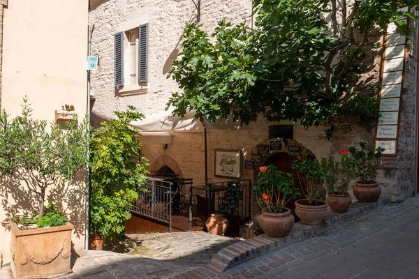 Spello Italy June 2020 건축은 스펠로 마을의 골목에 — 스톡 사진