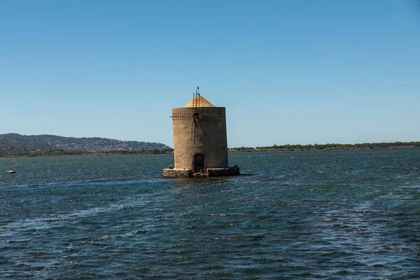 Orbetello Italie Juillet 2020 Ancien Moulin Vent Milieu Mer Orbetello — Photo