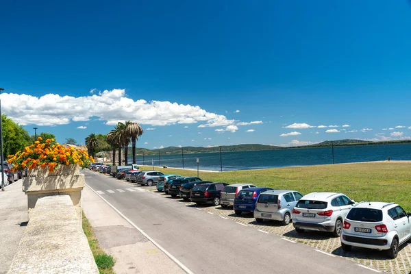 Orbetello Ιταλία Ιουλ 2020 Προβλήτα Στην Ακτή Της Θάλασσας Πράσινο — Φωτογραφία Αρχείου