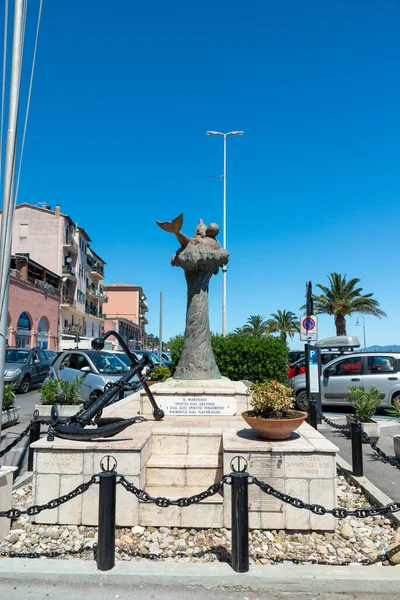 Porto Santo Stefano Ιταλία Ιουλίου 2020 Μνημείο Των Ναυτικών Στο — Φωτογραφία Αρχείου
