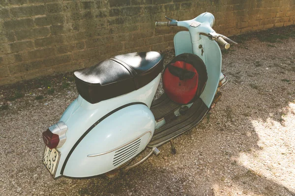 Terni Italy Lipiec 2020 Vespa Specjalne Vintage Piaggio Kolorze Jasnoniebieskim — Zdjęcie stockowe