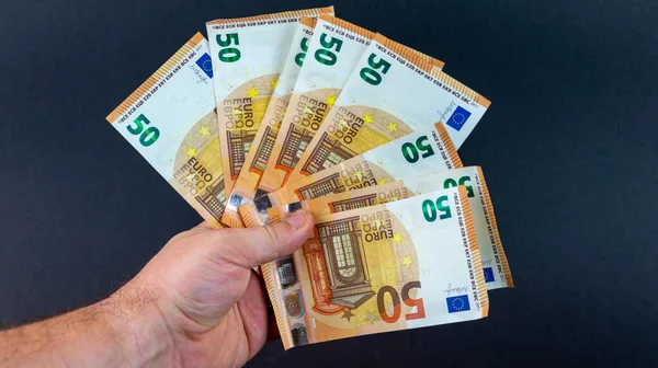 Człowiek Banknotami Euro Trzymający Kształcie Wentylatora — Zdjęcie stockowe