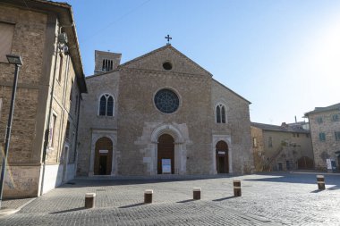 Terni, İtalya 21 Ağustos 2020 San Francesco Terni Meydanı 'ndaki San Francesco Kilisesi