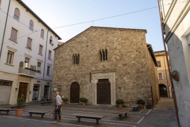 Terni, İtalya 21 Ağustos 2020: San Lorenzo Kilisesi Terni şehrinde Corso Vecchio üzerinden