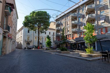 Terni, İtalya 21 Ağustos 2020: Terni şehrinin merkezindeki Villa Glori Meydanı