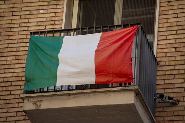 Terni Italy Sseptember 2020 Italian Flag Hanging Window — стоковое фото