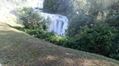 Marmore Şelalesi. Avrupa 'nın en yüksek şelalesi umbria' da.