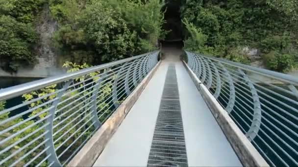 Terni Vilayetinde Mavi Suyu Olan Boğucu Bir Bölge — Stok video