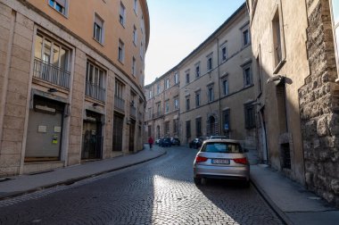 rieti, İtalya Ekim 02 2020: Rieti şehrinin sokak, meydan ve binalarının mimarisi