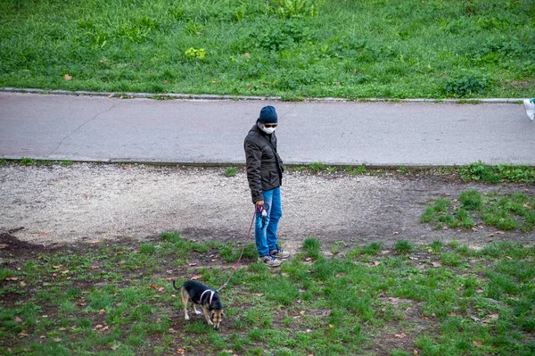 Terni Itália Actober 2020 Homem Parque Com Seu Cão Fazendo — Fotografia de Stock