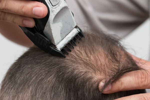 Corte Pelo Hombre Coche Salón —  Fotos de Stock