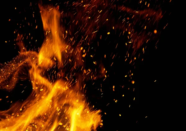 Flammen Mit Funken Auf Schwarzem Hintergrund — Stockfoto