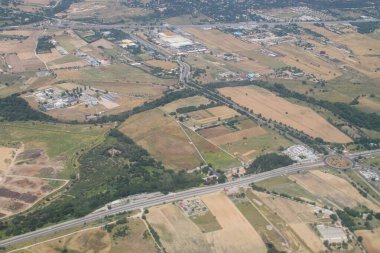 M-100 yolu, M-111 yolu ve San Sebastian de los Reyes ile Belvis de Jarama, Madrid, İspanya arasındaki Jarama nehri..