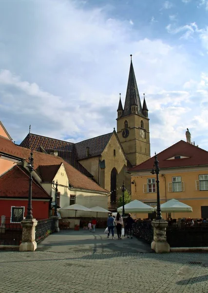 Sibiu Romania 2018 Объединенная Методистская Церковь Свет Света Колокольня Лютеранского — стоковое фото