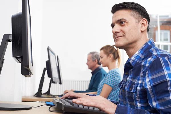 Mature Man Attending Computer Class Front Screen — Stock Photo, Image