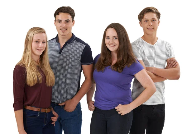 Estudio retrato de grupo de adolescentes amigos de pie contra whi — Foto de Stock