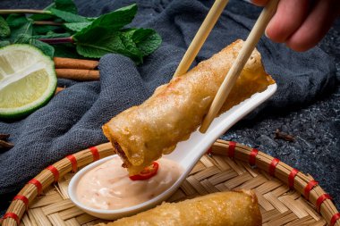 Kızarmış börek, Vietnam yemeği.