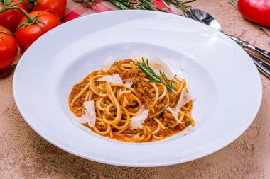 Geleneksel İtalyan Makarnası Bolonez