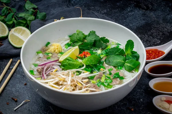 Παραδοσιακή Σούπα Νουντλς Βιετνάμ Pho — Φωτογραφία Αρχείου