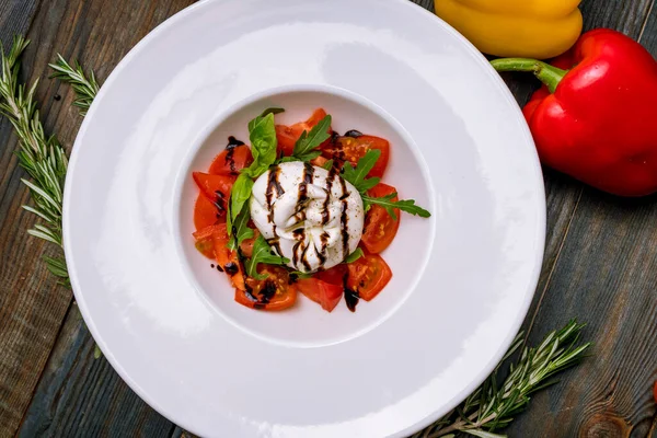 Salada Com Queijo Buratta — Fotografia de Stock