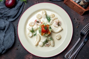 Pirinçli deniz ürünleri sote.