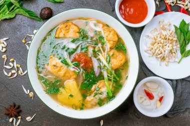 Vietnam çorbası Pho Ho