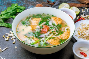 Vietnam çorbası Pho Ho