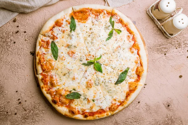 Primer Plano Pizza Italiana Quattro Formaggi — Foto de Stock