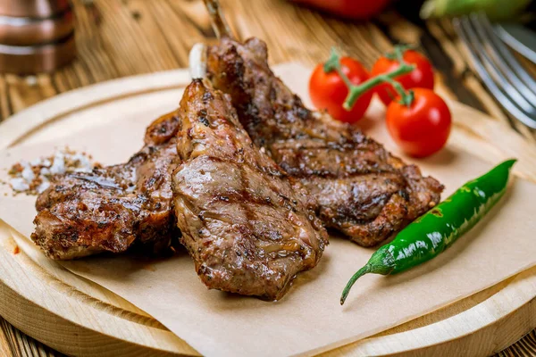 Rack Lamb Cherry Tomatoes Wooden Plate — Stock Photo, Image