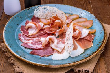 Farklı etlerin dilimlenmesi