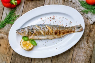 Kızarmış levrek yakın çekim görüntüsü