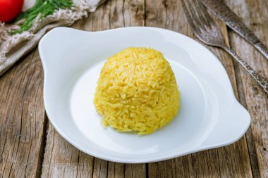 Tabakta safran pilavı