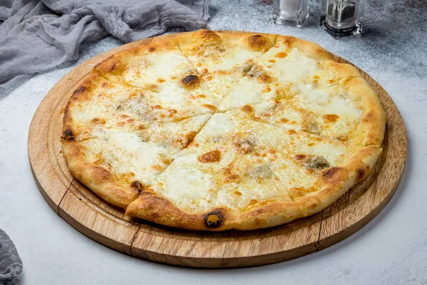 Pizza Quattro Formaggi Close Zicht — Stockfoto