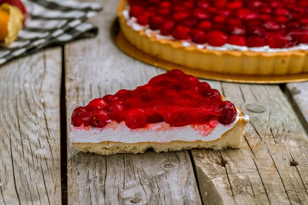 Tarta Cereza Sobre Fondo Madera — Foto de Stock