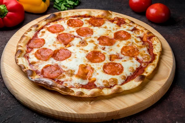 Pizza Pepperoni Prato — Fotografia de Stock